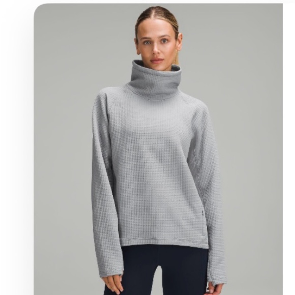 Lululemon Funnel neck pullover - Size 8
